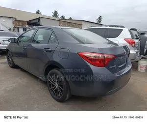Toyota Corolla 2017 Blue