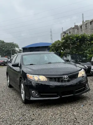 Toyota Camry SE 4dr Sedan (2.5L 4cyl 6A) 2014 Black