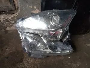 Headlight Is250 2007 2008 2010 Set