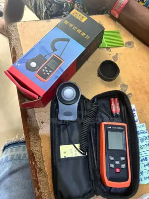 Victor Extendable Digital Light Meter