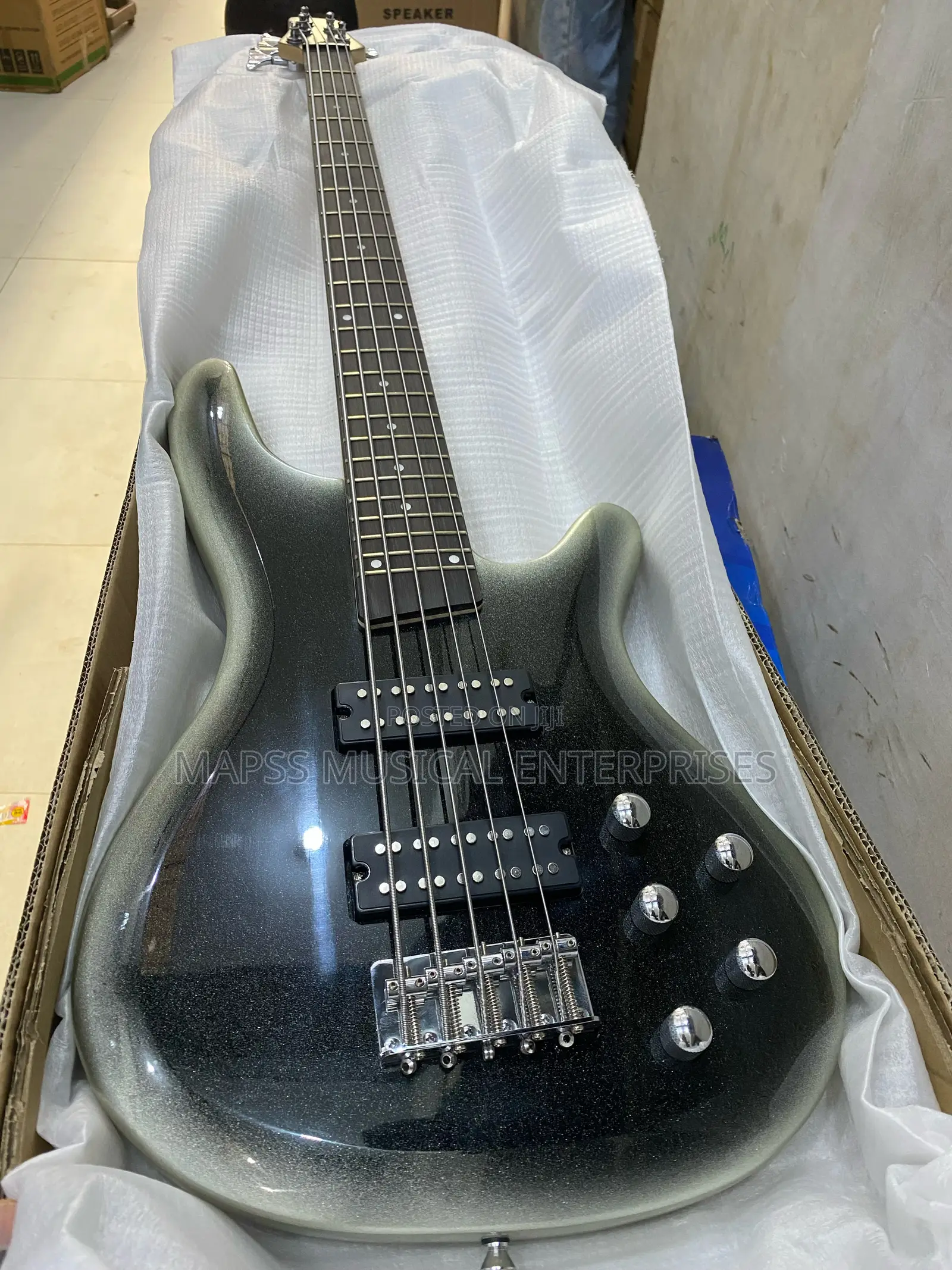Ibanez Sr Standard Sr305e 5-String Bass Guitar
