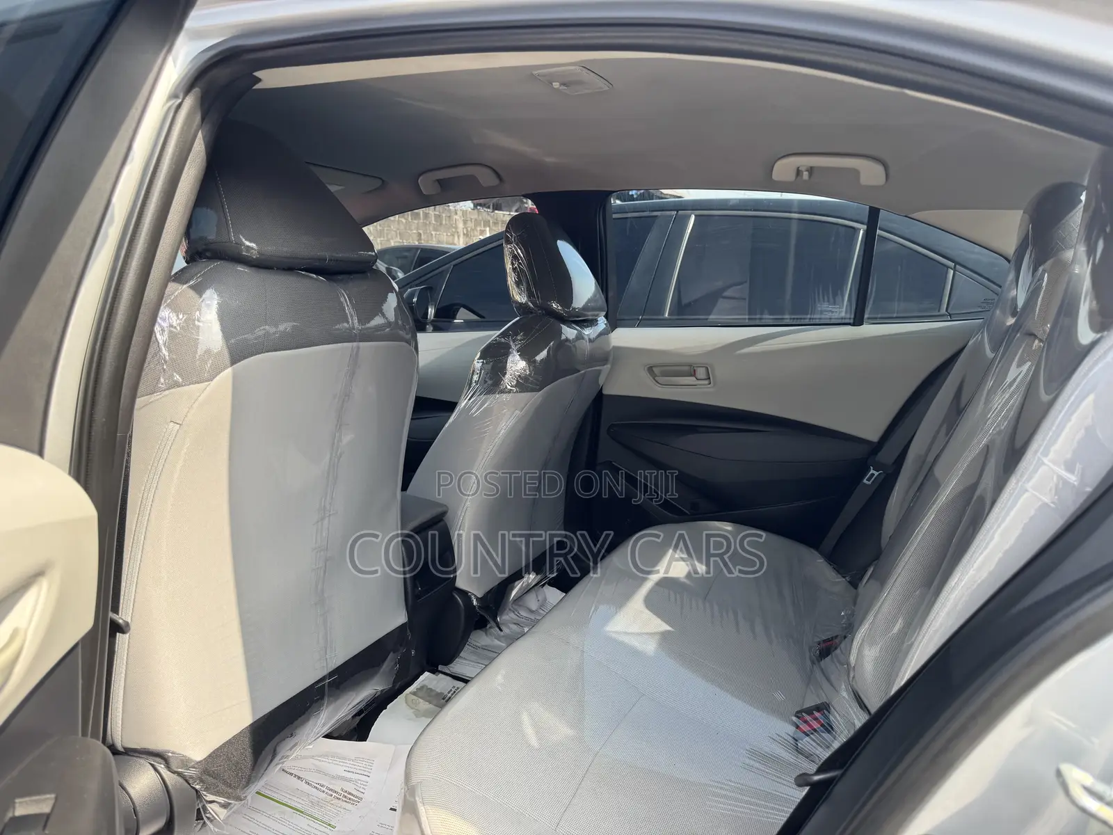 Toyota Corolla LE 2022 Silver