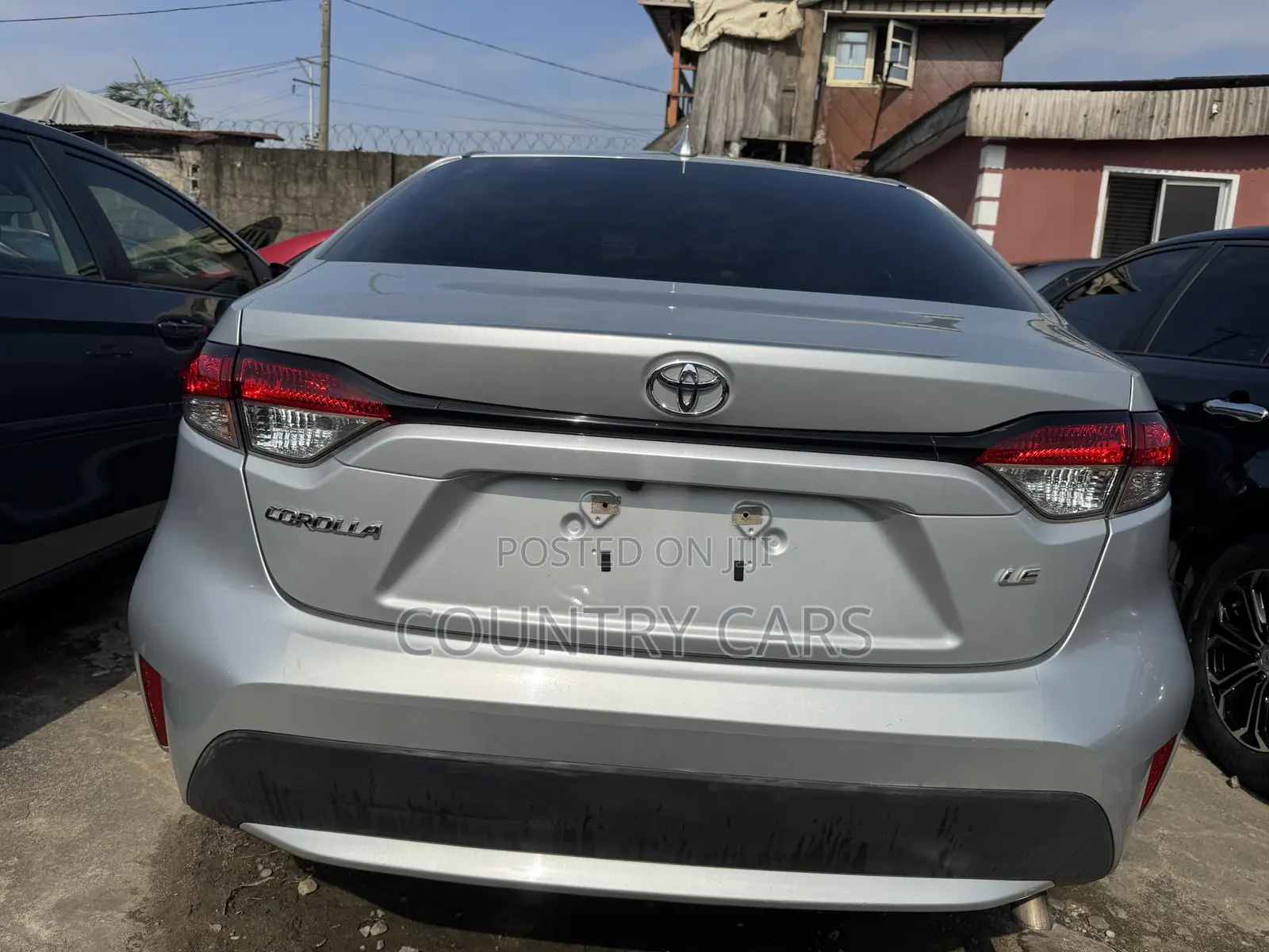 Toyota Corolla LE 2022 Silver