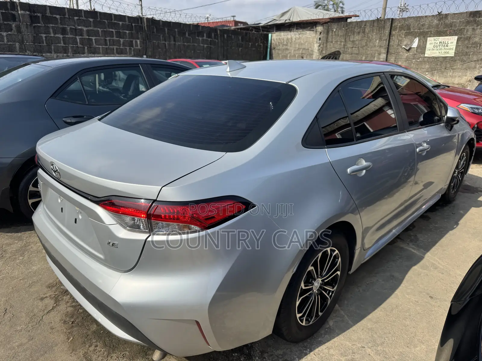 Toyota Corolla LE 2022 Silver