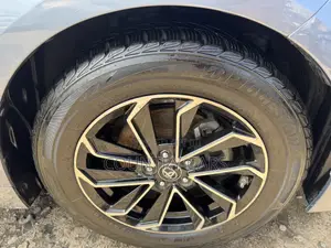 Toyota Corolla LE 2021 Blue