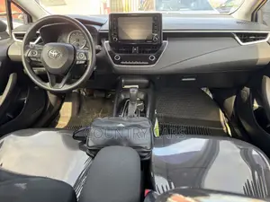 Toyota Corolla LE 2021 Blue