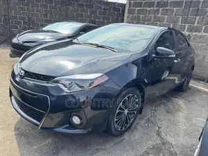 Toyota Corolla 2016 Gray