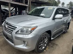Lexus LX 570 AWD 2014 Silver