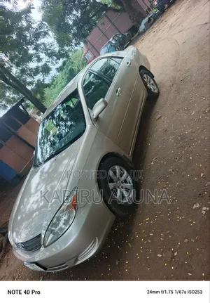 Toyota Camry 2002 Gold
