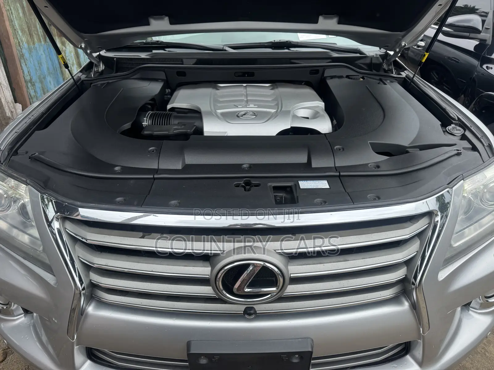 Lexus LX 570 AWD 2014 Silver