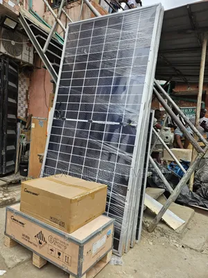 Cworth 6kva Hybrid Inverter With 10kwh Battery and 600w 6x