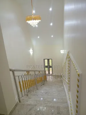 7bdrm Duplex in Gwarinpa for sale