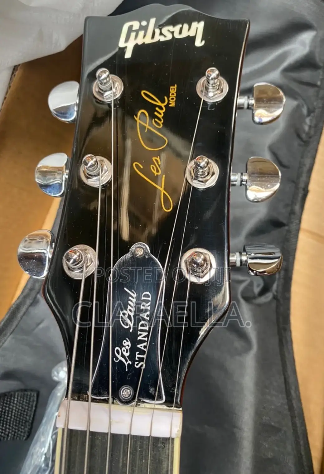 Gibson Les Paul-Style Electric Guitar