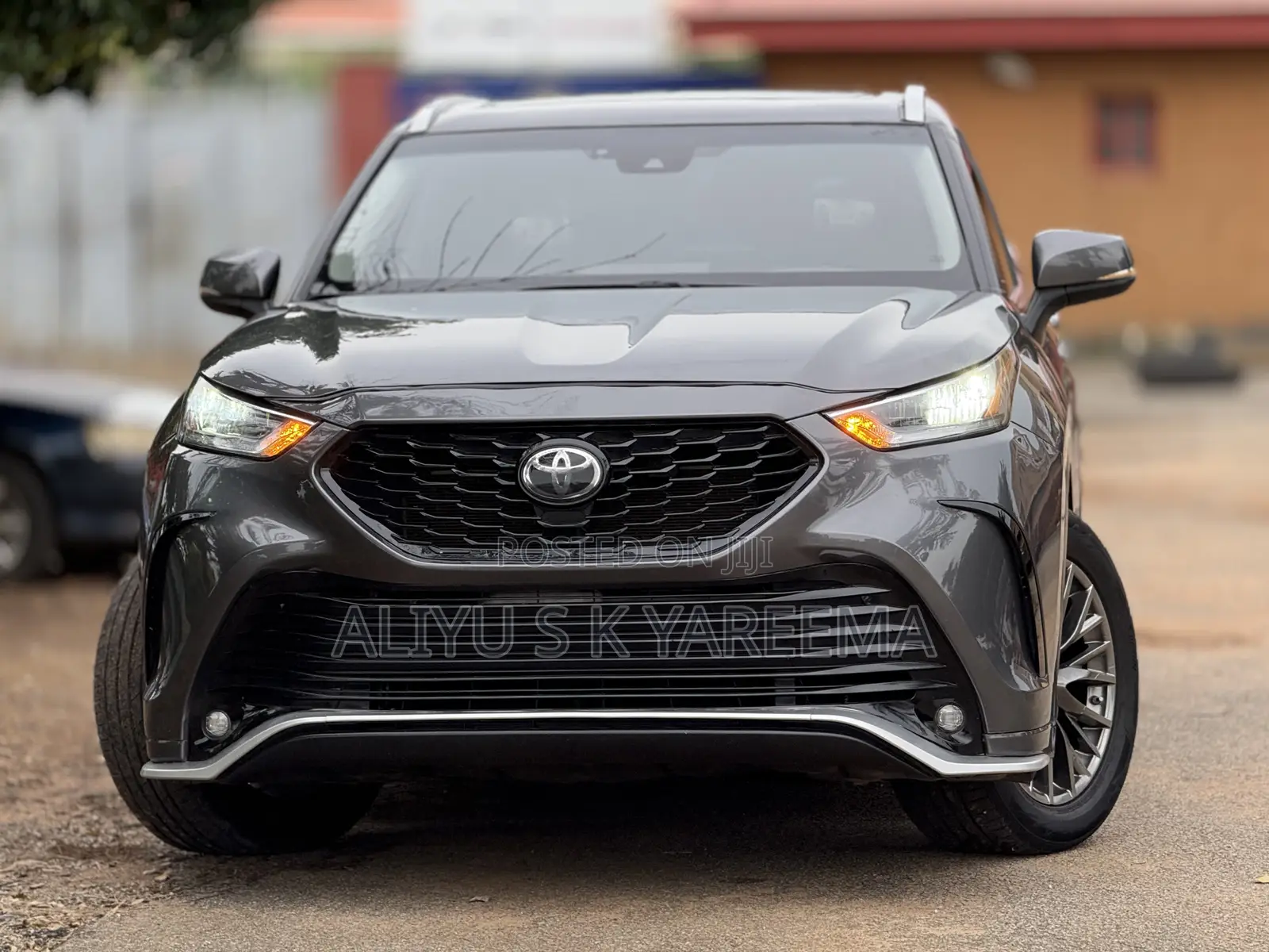 Toyota Highlander XLE 2022 Gray