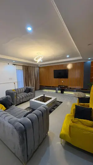 4 Bedroom Shortlet Apartment Opposite Kolapo Ishola Gra