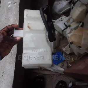 Water Reservoir Nissan Rogue 2008/2009/2010/2012
