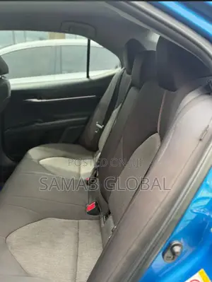 Toyota Camry LE FWD (2.5L 4cyl 8AM) 2018 Blue