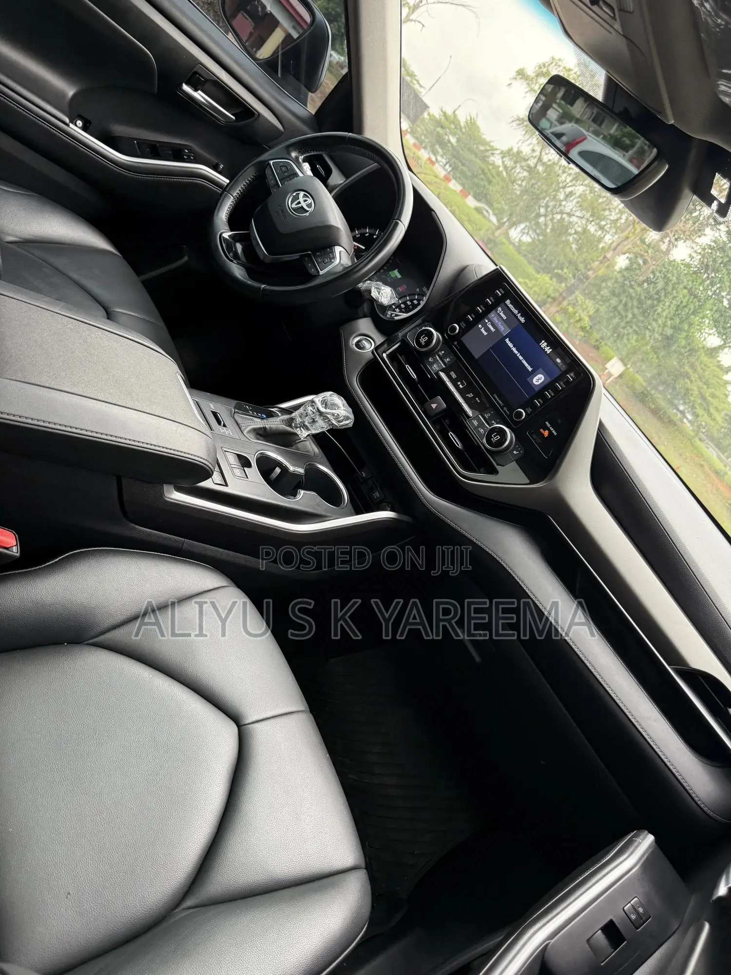 Toyota Highlander XLE 2022 Gray