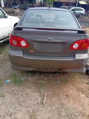 Toyota Corolla 2006 Gray
