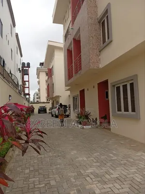 4bdrm Duplex in Parkview for rent