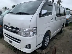 Toyota HiAce 2011 White
