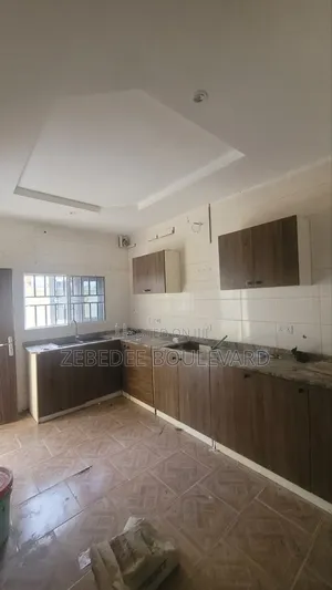 4bdrm Townhouse / Terrace in Durumi for rent