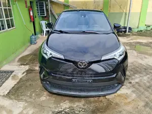 Toyota C-HR XLE Prermium FWD (2.0L 4cyl 2AM) 2018 Black