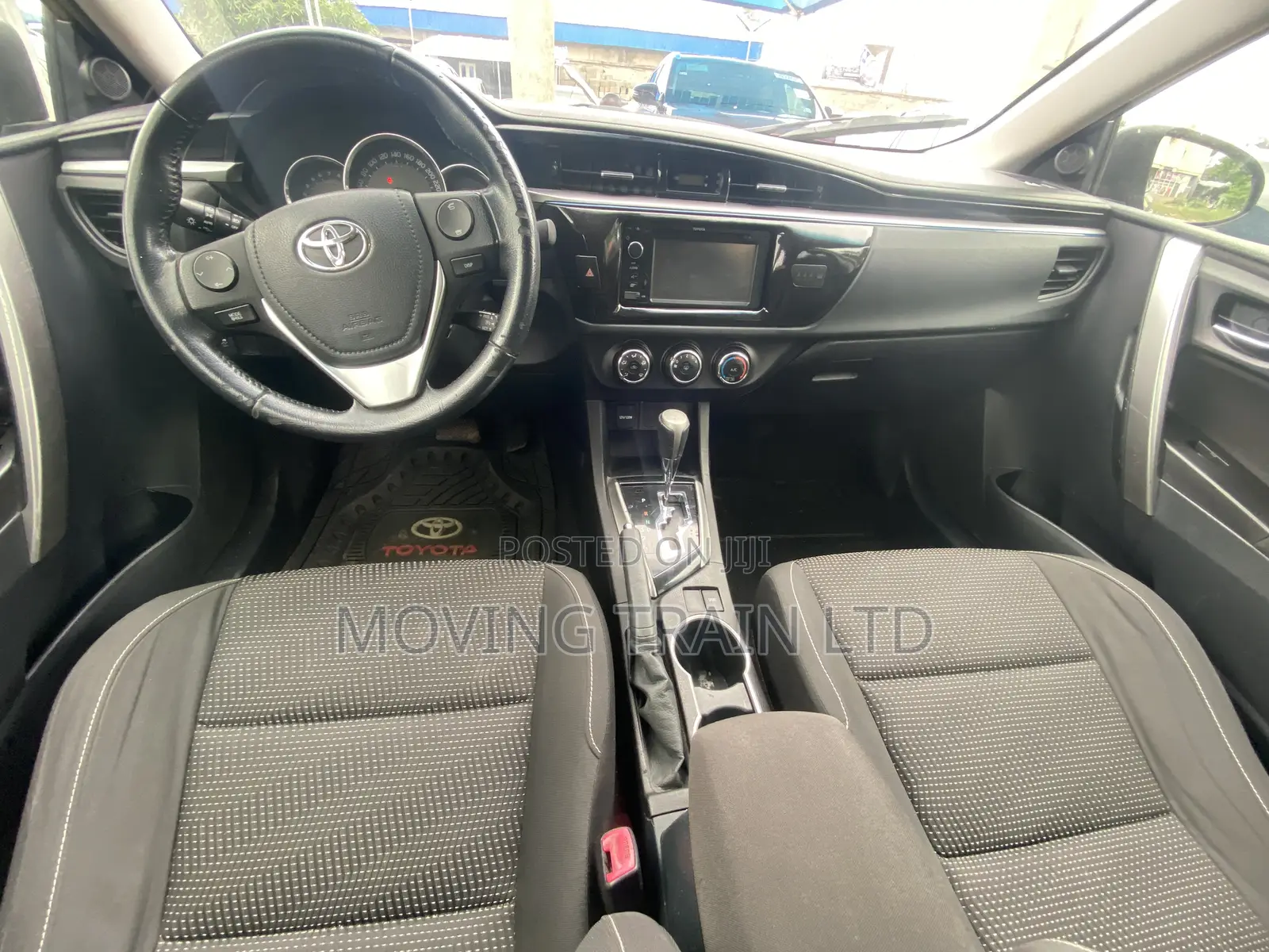 Toyota Corolla 2015 Maroon