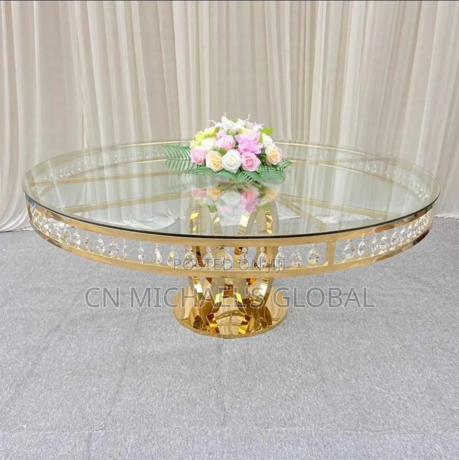 Round Vip Luxury Table