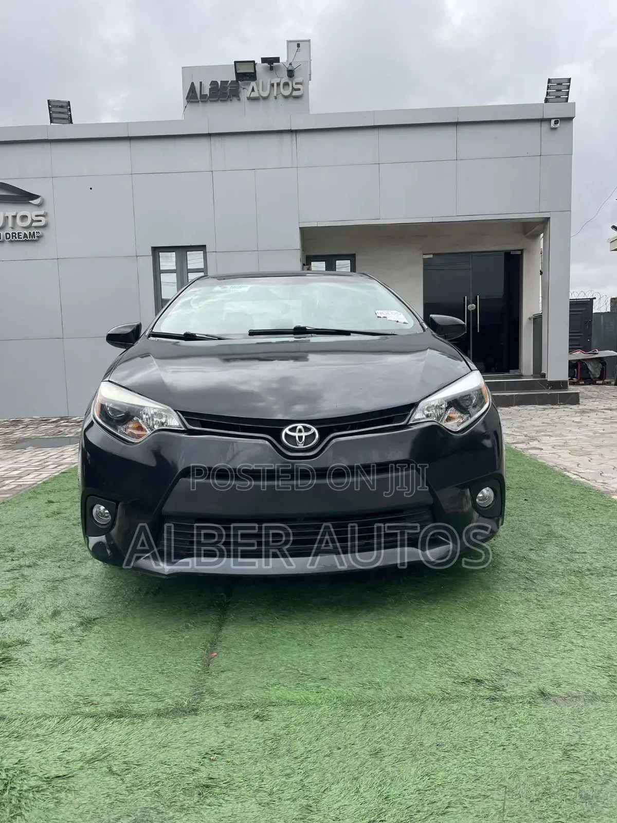 Toyota Corolla LE 4dr Sedan (1.8L 4cyl CVT) 2016 Black