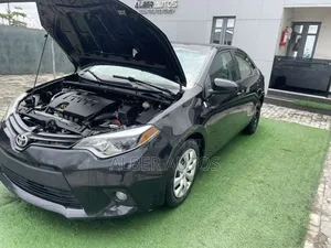 Toyota Corolla LE 4dr Sedan (1.8L 4cyl CVT) 2016 Black