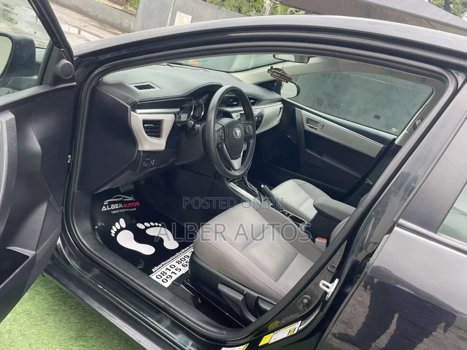 Toyota Corolla LE 4dr Sedan (1.8L 4cyl CVT) 2016 Black