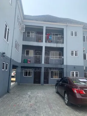 6bdrm Block of Flats in Inside An Estate, Port-Harcourt for sale