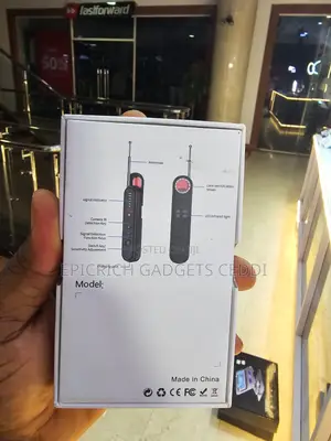 Smart Camera Detector
