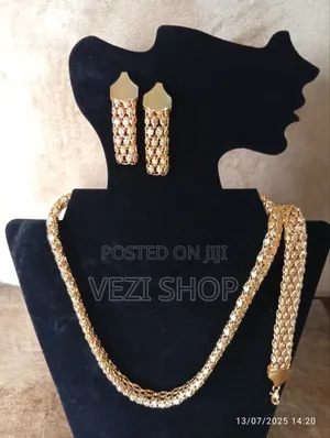 4 PCS Gold Plated Luxury Necklace Earrings Bracelet Set