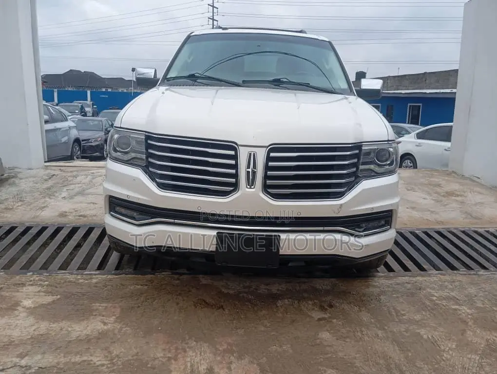 Lincoln Navigator Reserve 4x4 2016 White