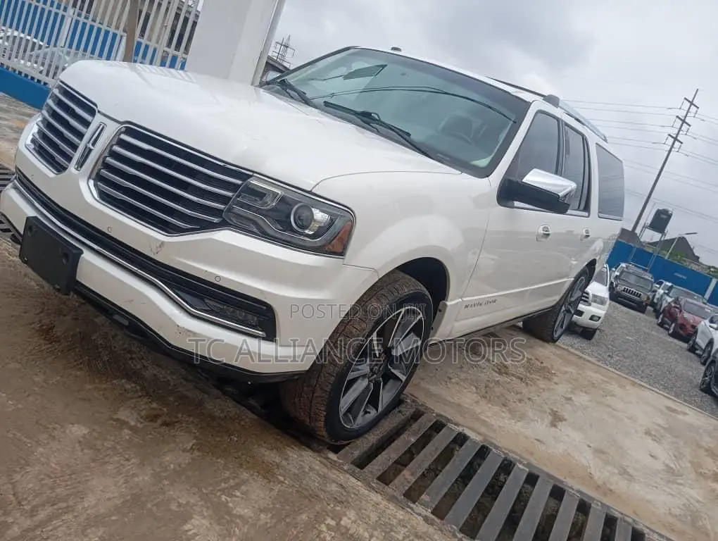 Lincoln Navigator Reserve 4x4 2016 White