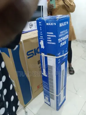 Space-Saving Cooling –Maxi Oscillating Tower Fan Fz10-22jr