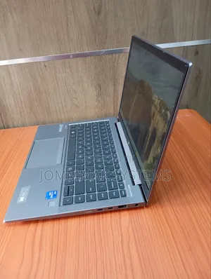Laptop HP ZBook Firefly G8 16GB Intel Core I7 SSD 512GB