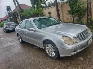 Photo - Mercedes-Benz E320 2004 Silver