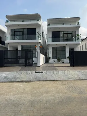 5bdrm Duplex in Chevron for sale
