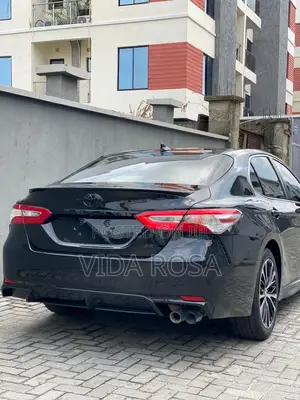 Toyota Camry SE FWD 2020 Black
