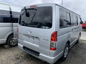 Toyota HiAce 2015 Silver
