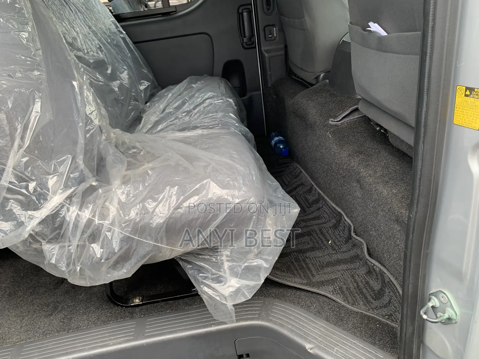 Toyota HiAce 2015 Silver