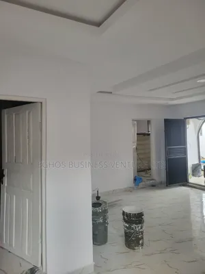 3bdrm Block of Flats in Aerodrome Close Off, Benin City for rent