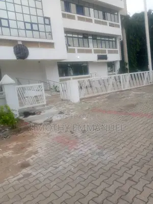 150 Square Meters Paint House Office Space for Rent