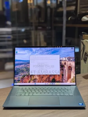 Laptop Dell Precision 5690 32GB Intel Core Ultra 7 SSD 512GB