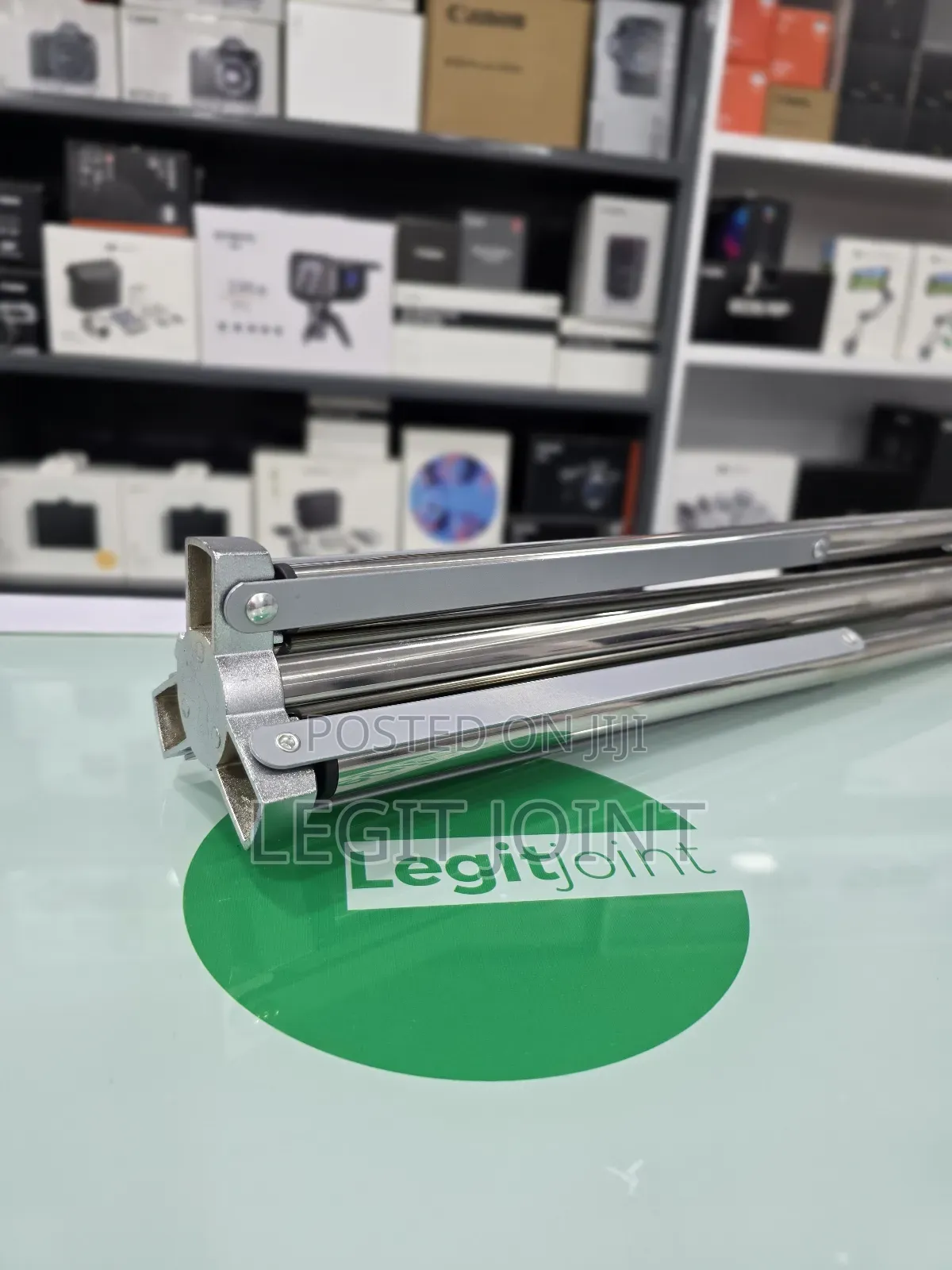 Silver Heavy-Duty Light Stand