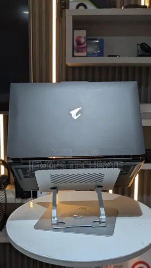 Laptop Gigabyte AORUS 17X 16GB Intel Core I7 SSD 1T