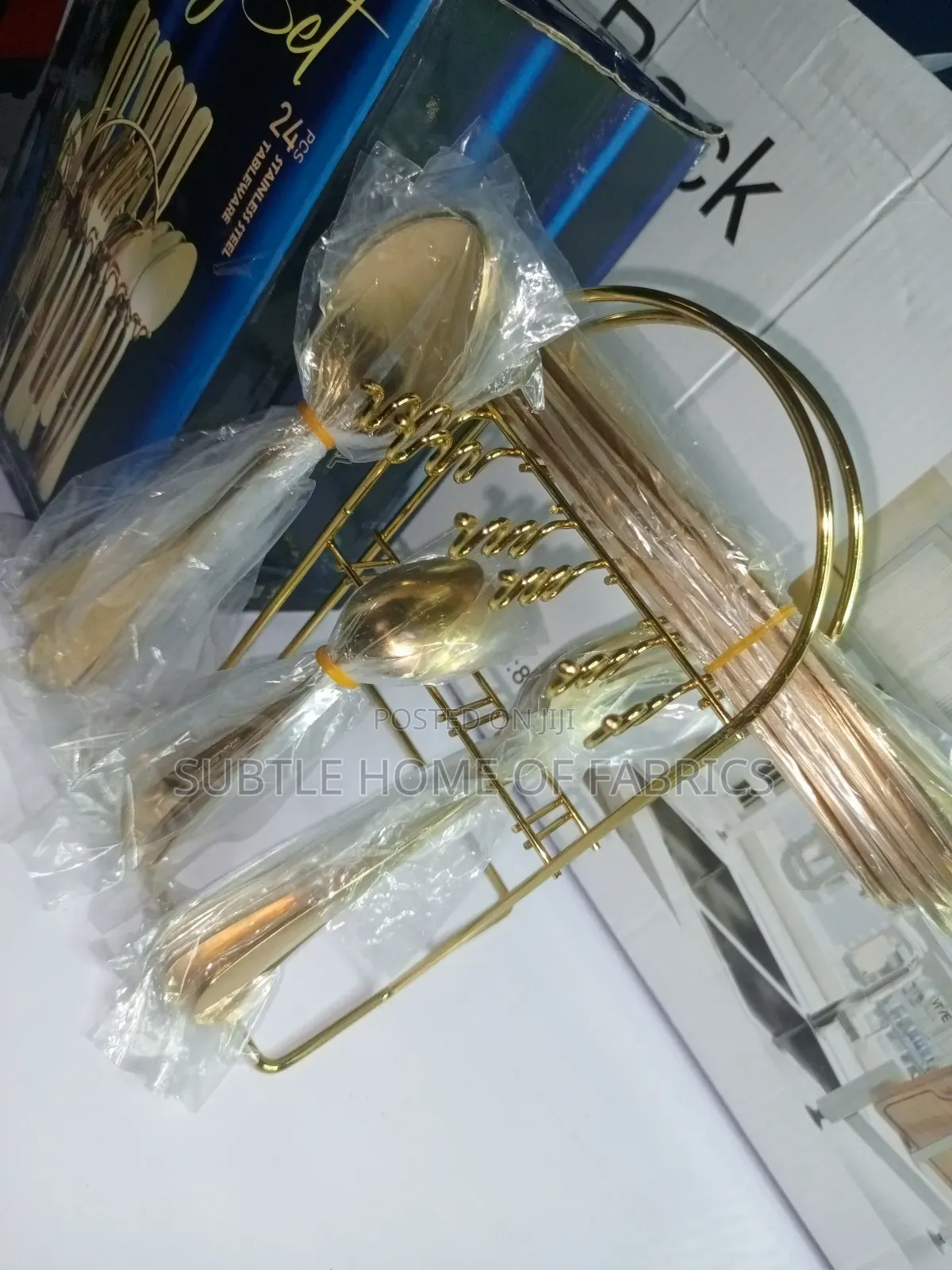 24pcs High Quality Cutlery Gold Set